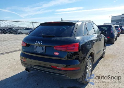 2018 Audi Q3 2.0T Premium/2.0T Sport Premium z USA, uszkodzony, nr VIN WA1BCCFS0JR011775